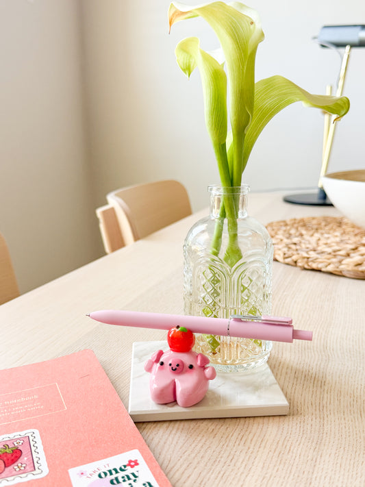 Apple Pig Pen Holder