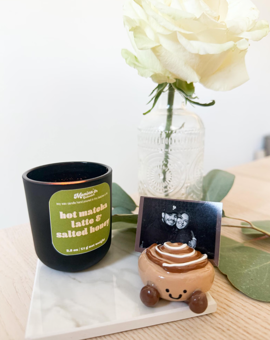 Cinnamon Roll Jellycat Photo Stand