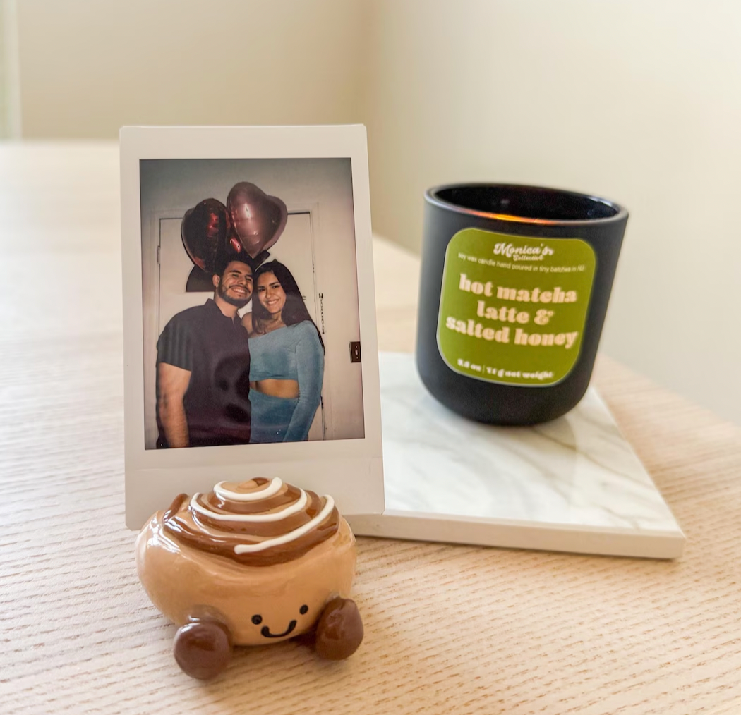 Cinnamon Roll Jellycat Photo Stand